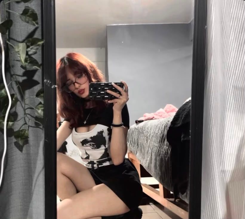 Waiting for u (Selfies)