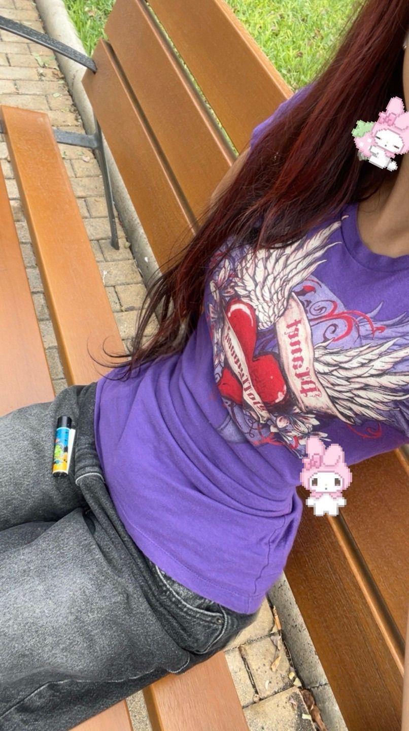 avaliable for pics and chat<33