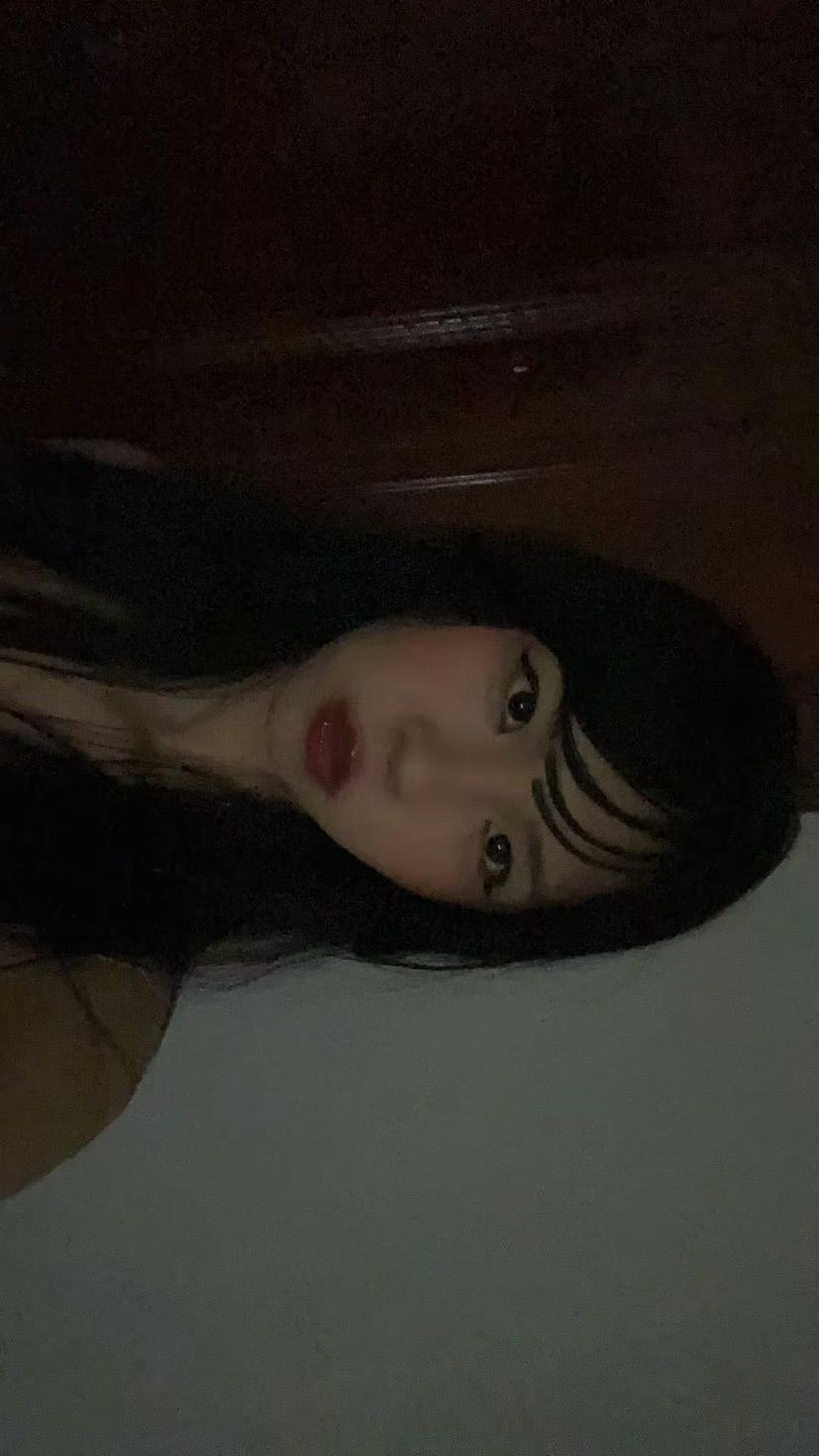 hi!! im bcak anyone wanna chat^^ 💕💕