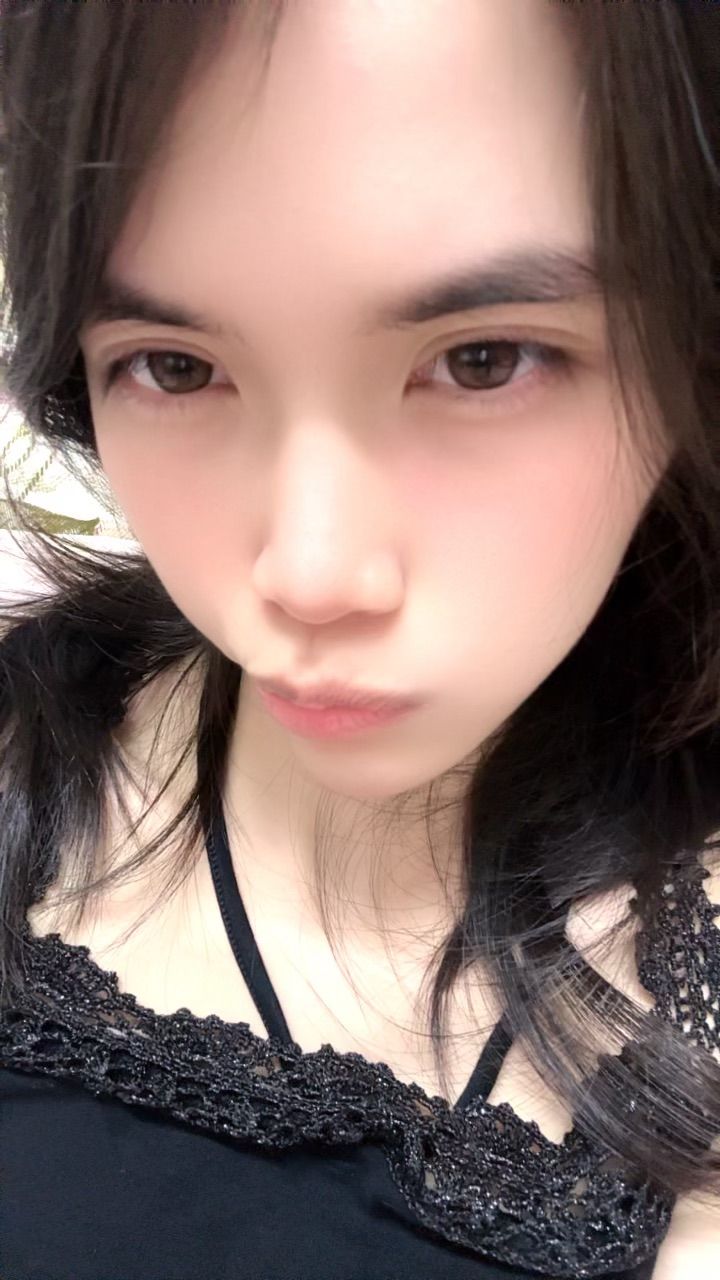 big ahh forehead ။/づ~ 🍓"
