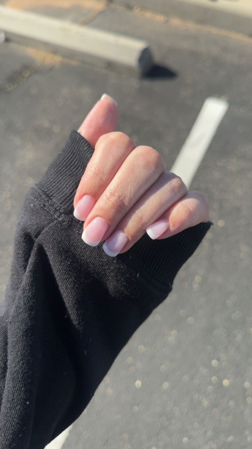 <3