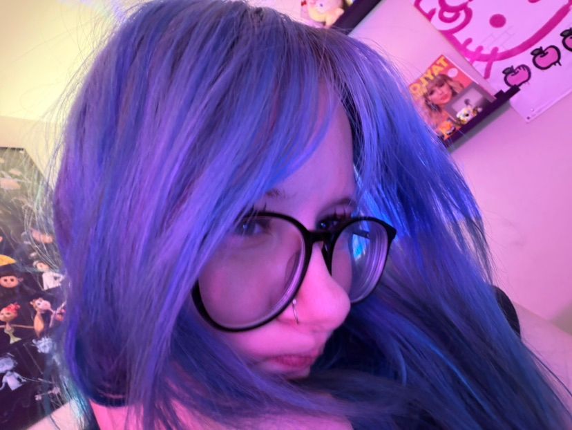 PICTURES - CHATS - GAMES <3