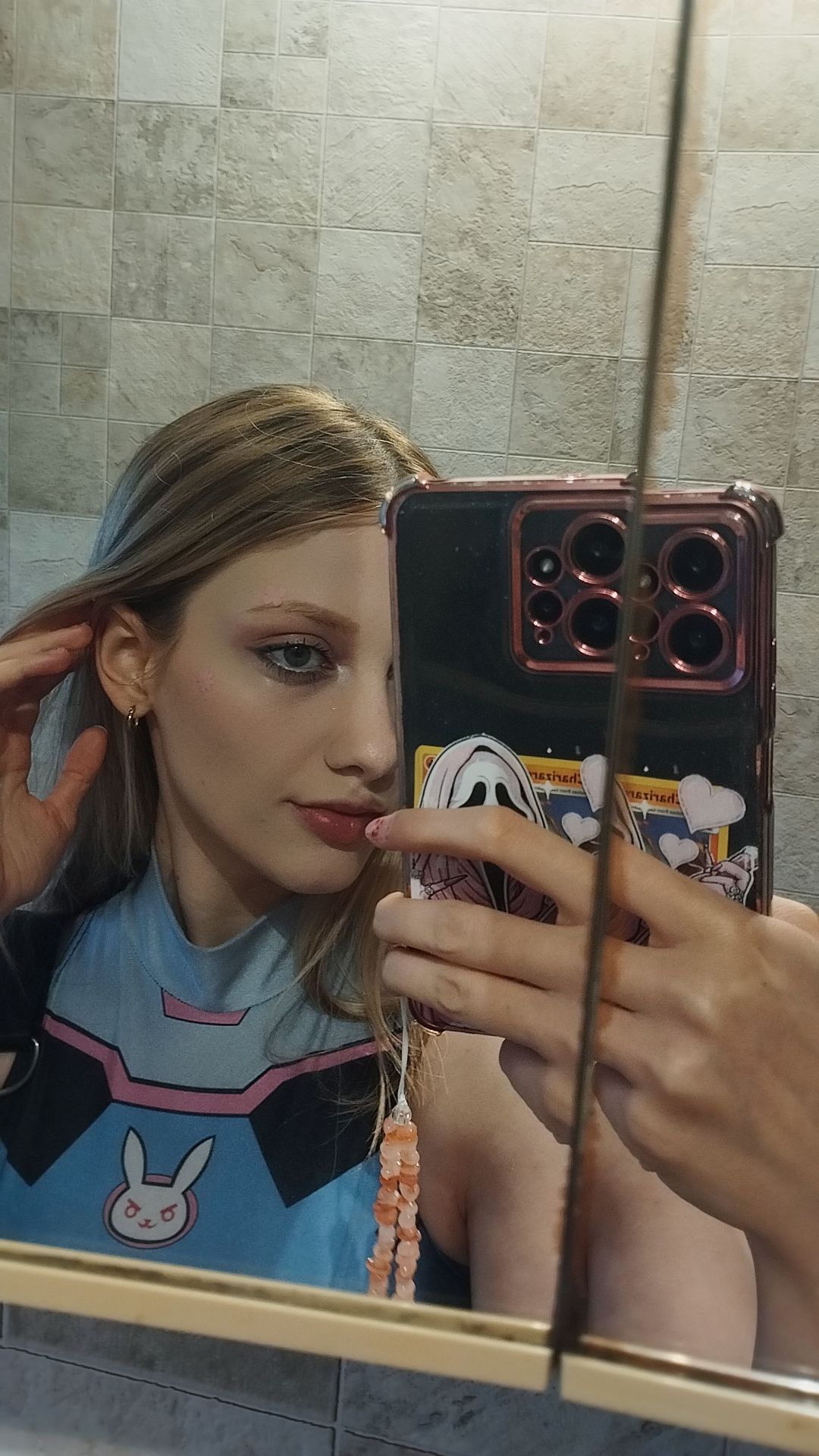 >.<