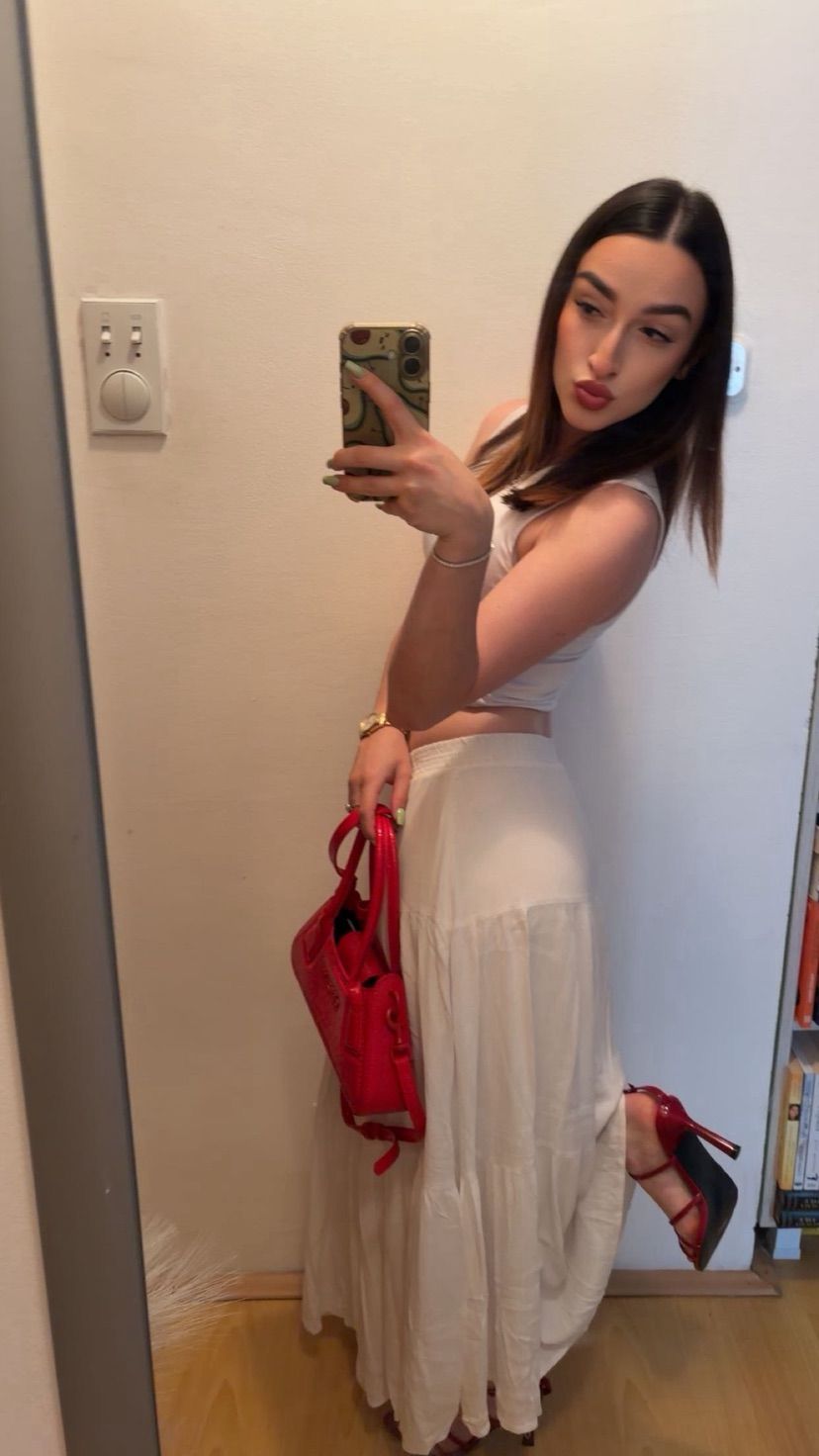 any cuties online?