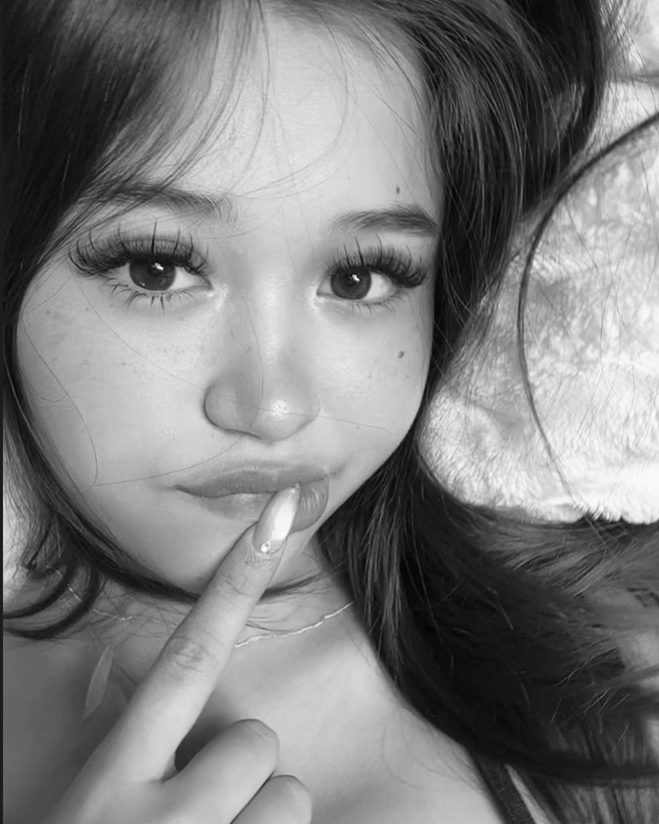 pretty girls deserve all your gifts