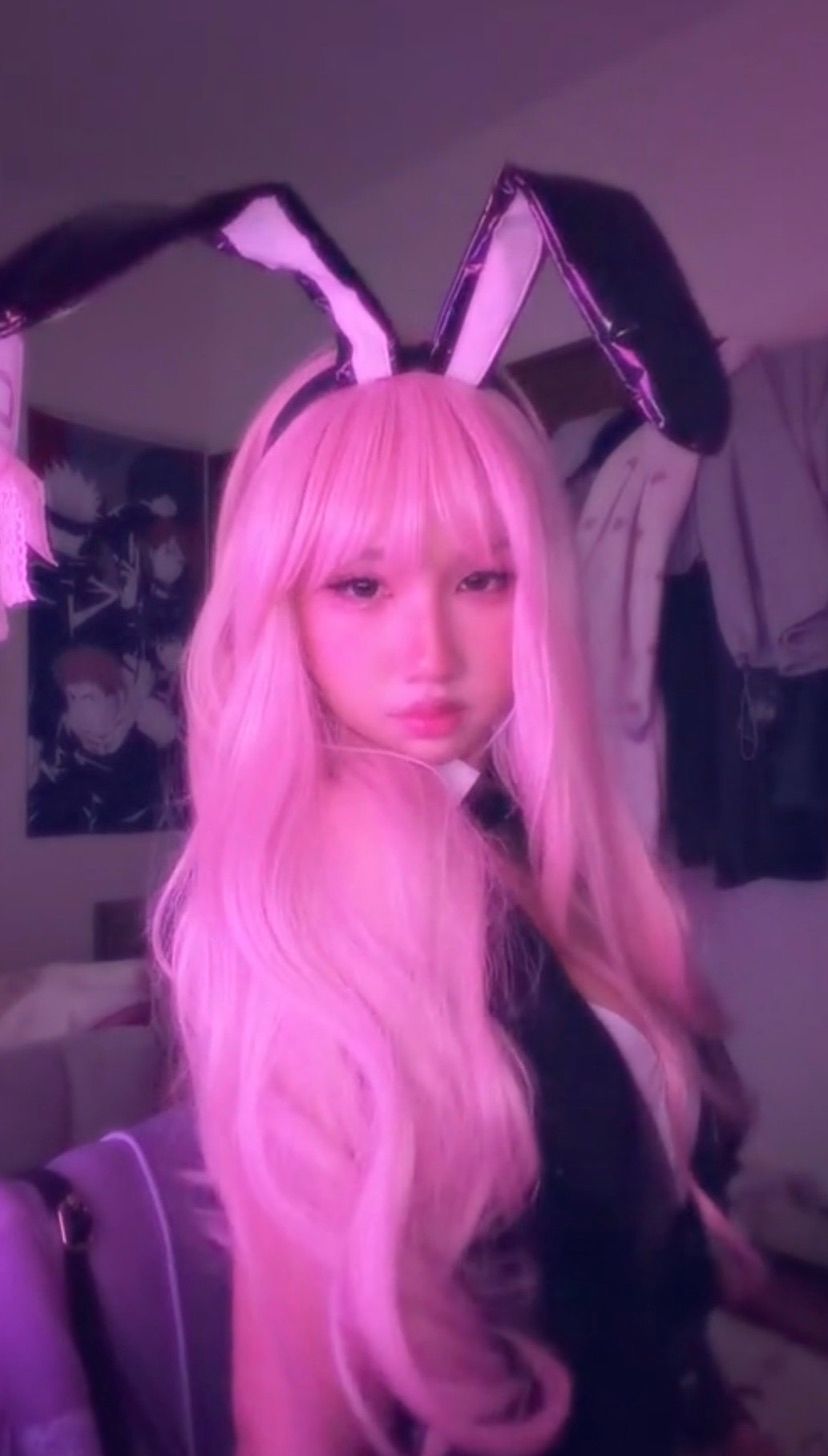 bunny girl moment in 12H :3