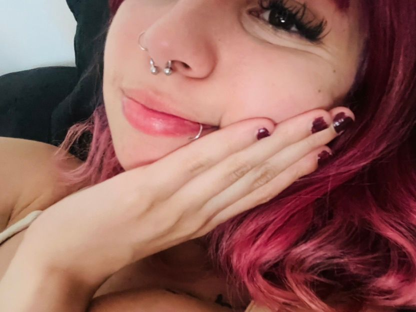 Free for selfies and videocals❤️