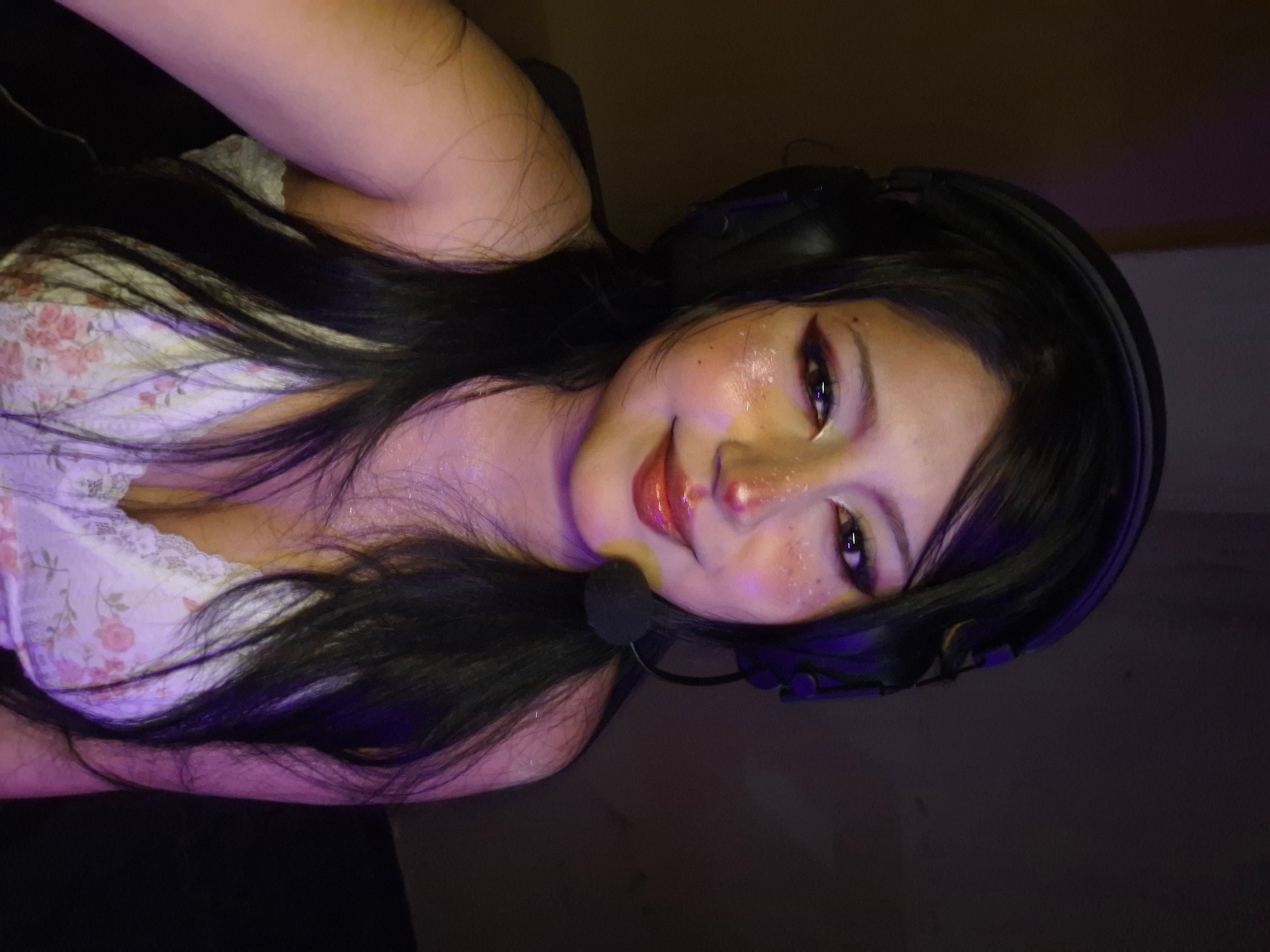 ♡ tip = 1 selfie~ ♡ ^^