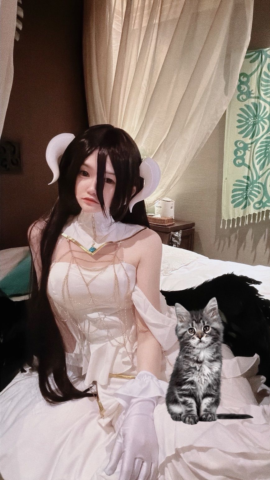 ✨🐈Albedo Cosplay from Overlord🐈✨