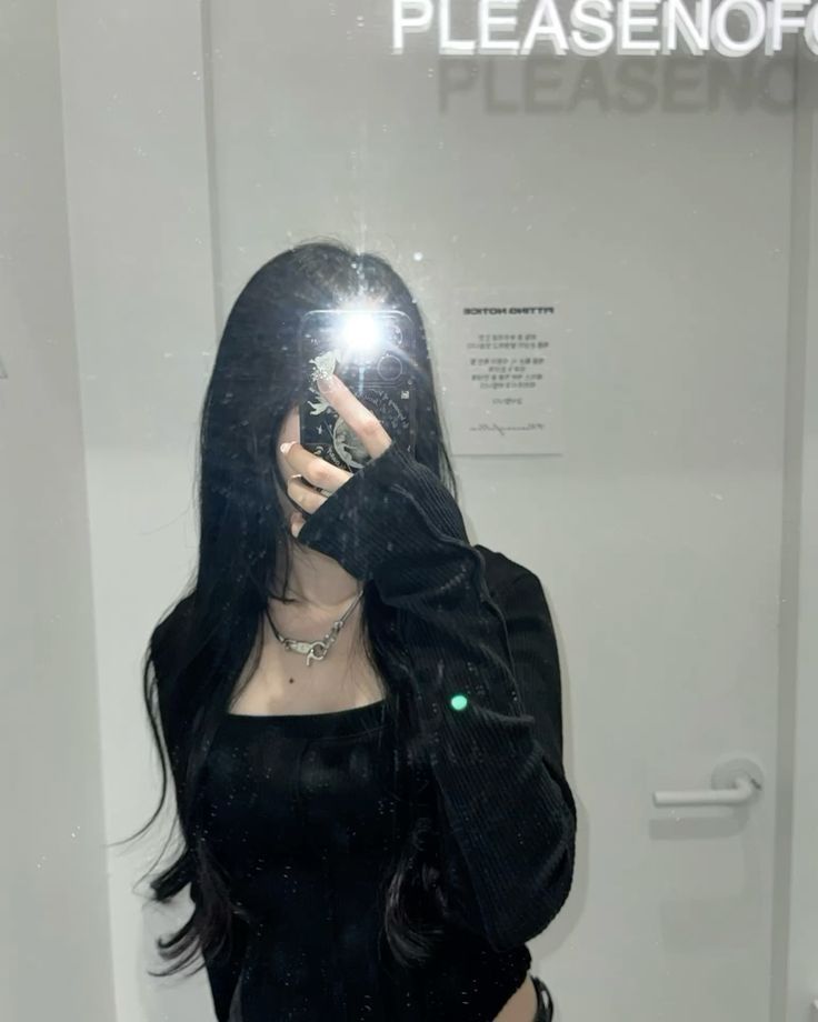 :3