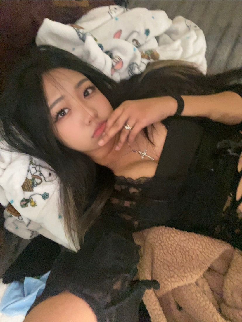 selfies? msg me!