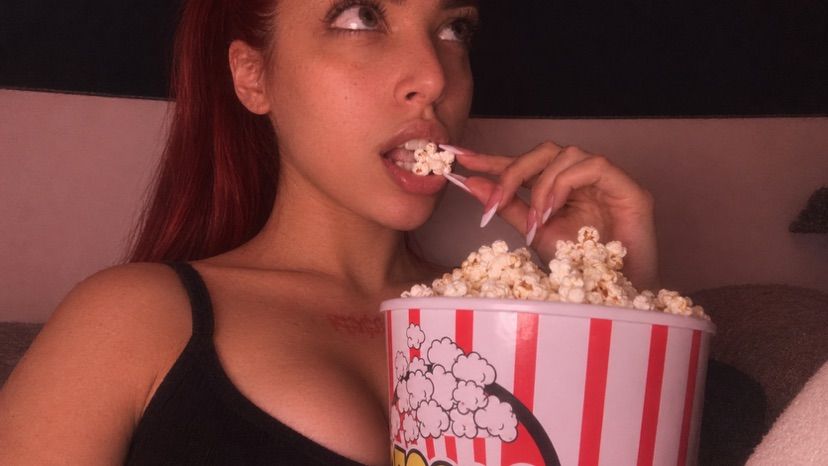 Lets watch together 🍿🍾