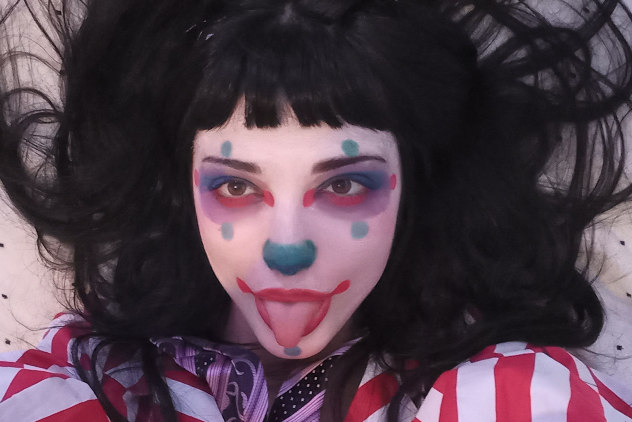Clowny selfies??!?!?!