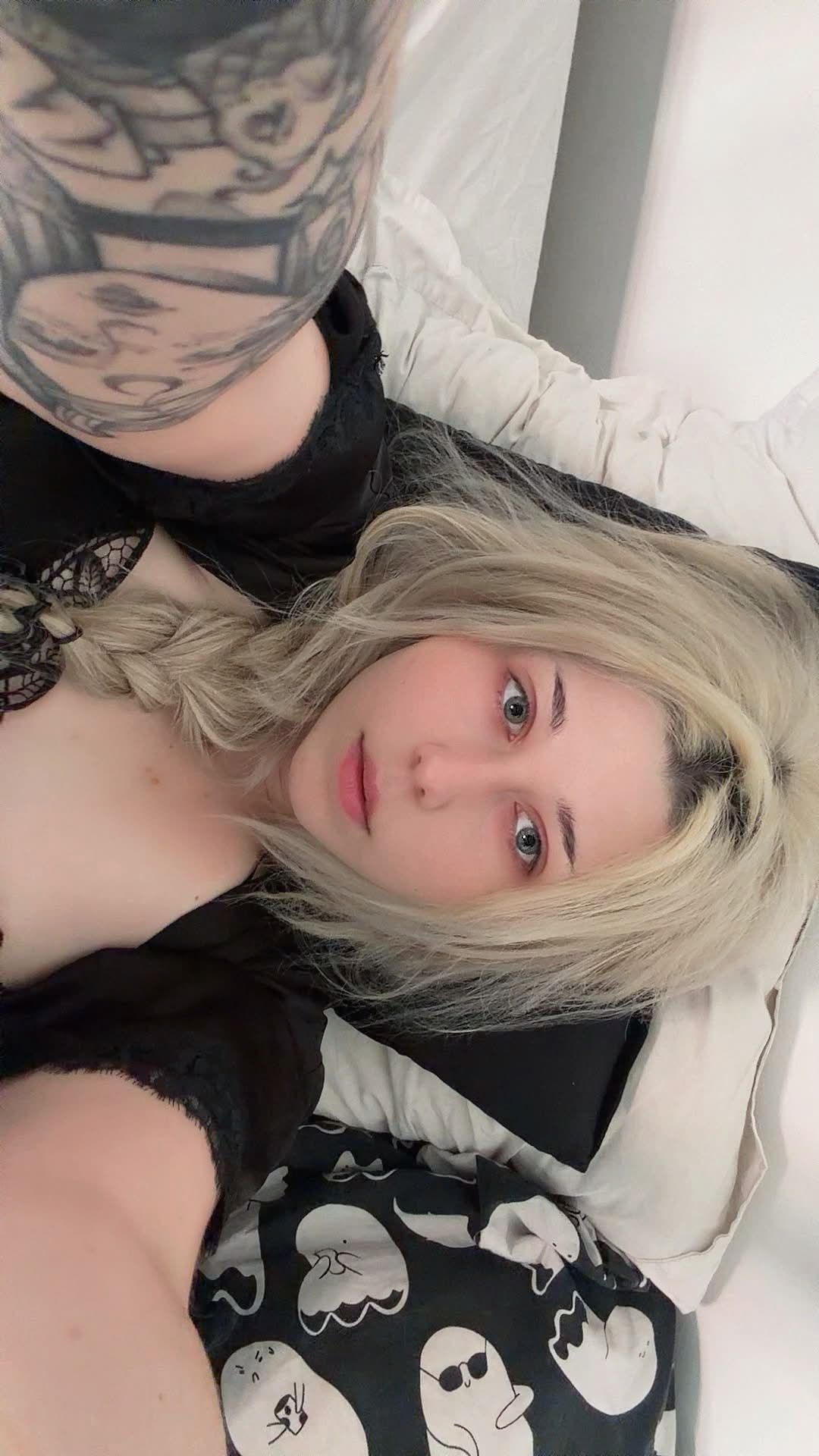 ⠀♱ ⠀