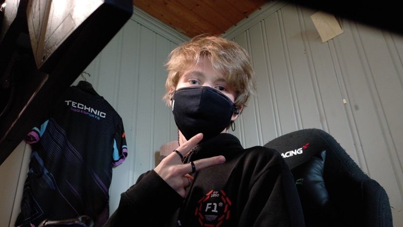 Hiii :3 any gamers??