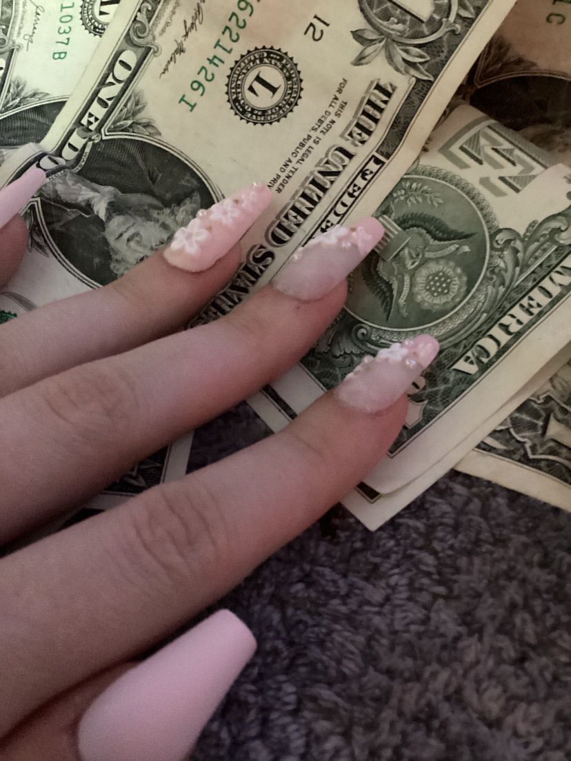 nails