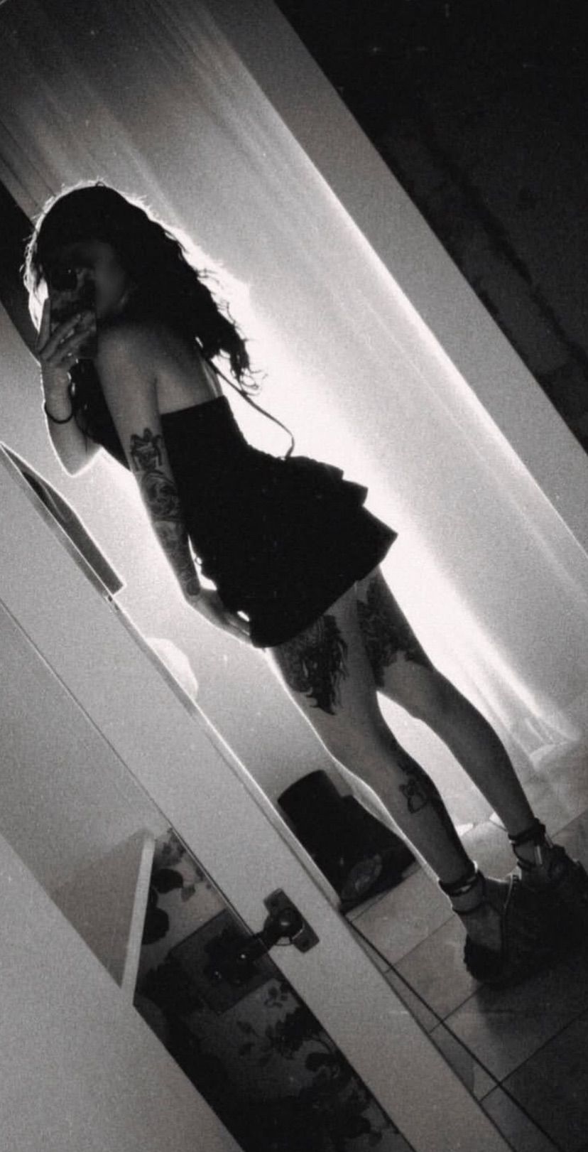 Come say hi, dont be shy 🖤