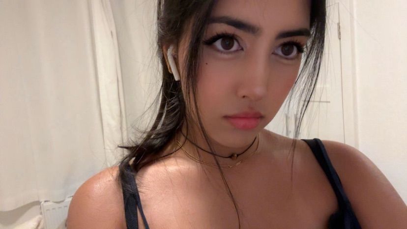 >.<