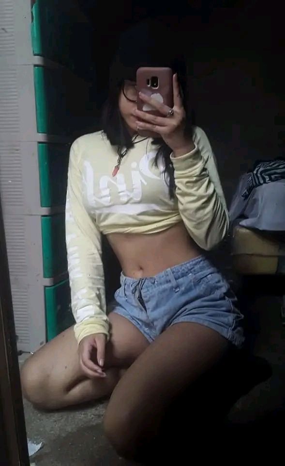 ❤️ available for selfies❤️