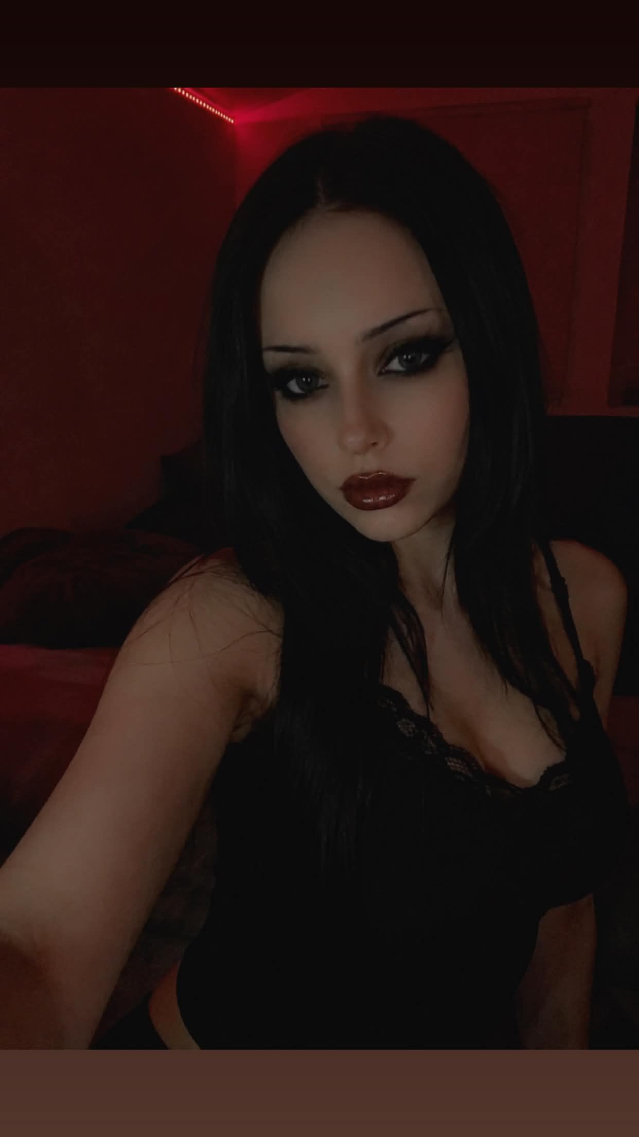 I am back<3
