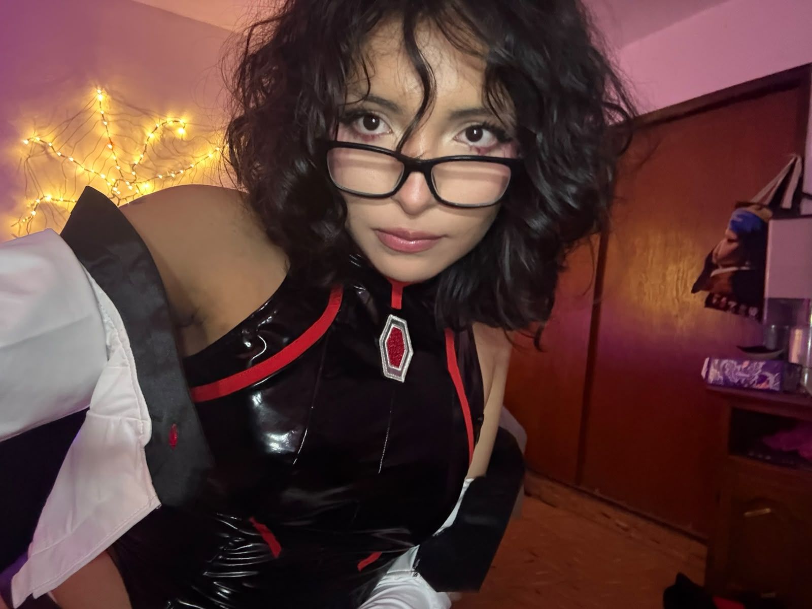 Available for custom outfits / selfies 💗✨️🦔