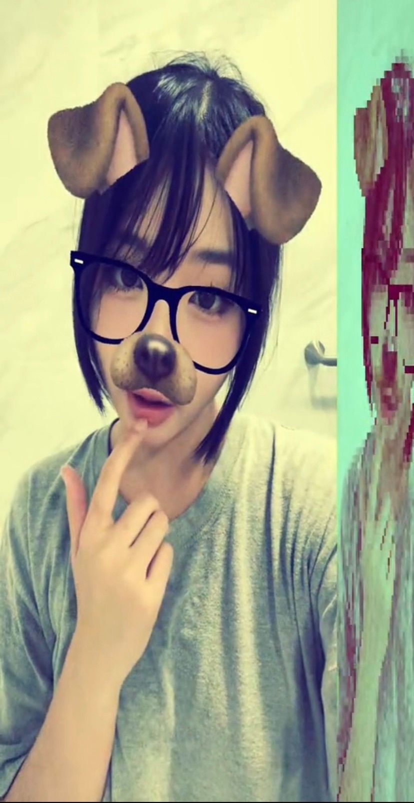 bored and avaiable for a chat ><