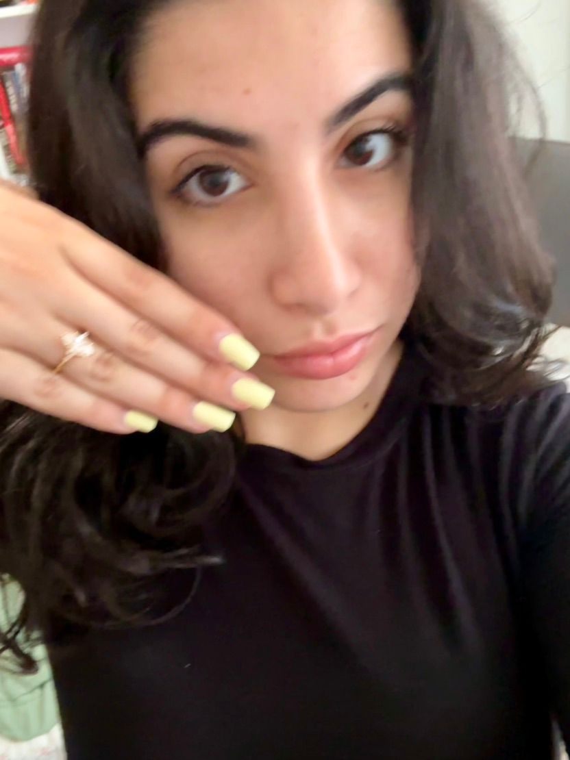 an ode to the yellow nails
