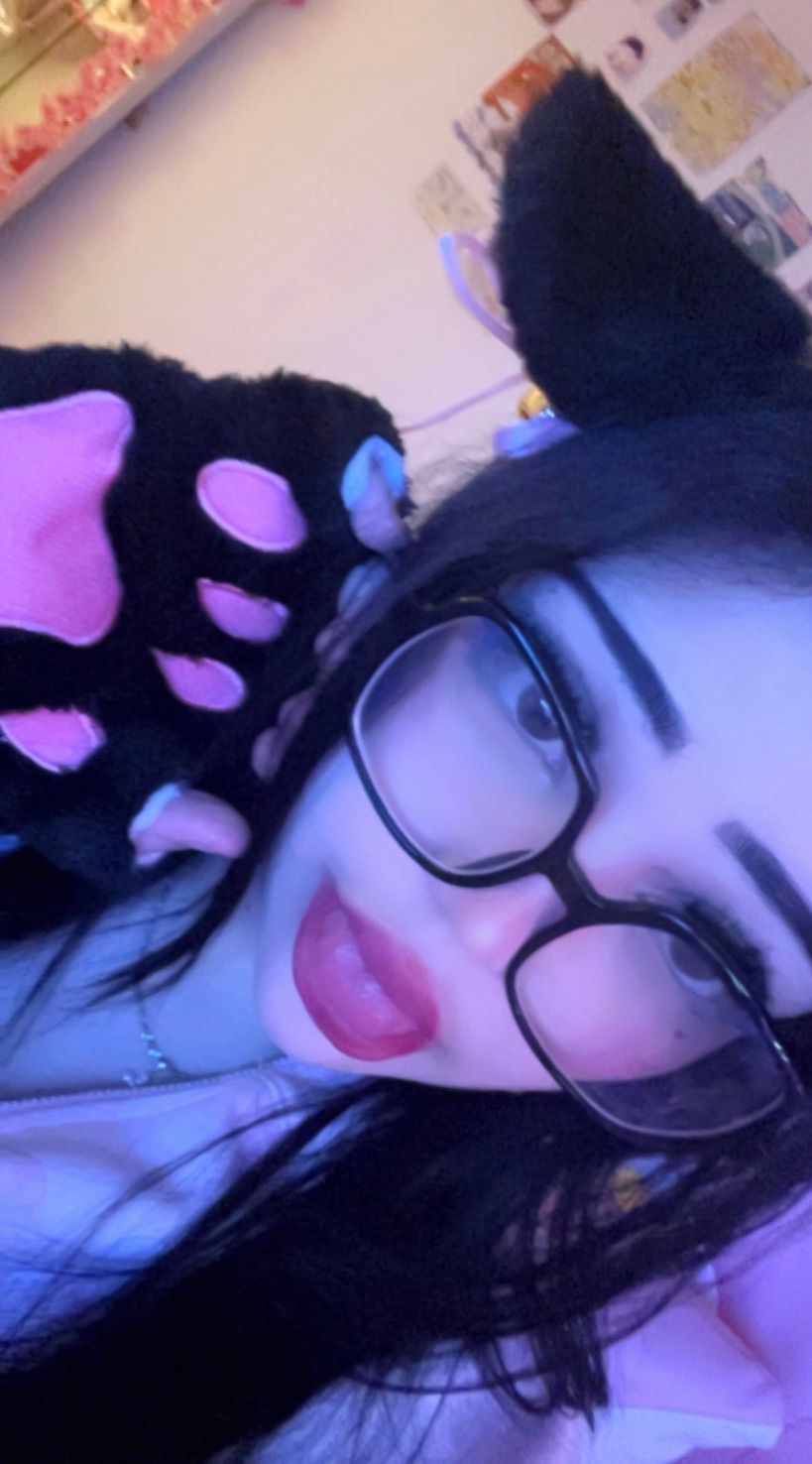 Im a kitty girl ;3