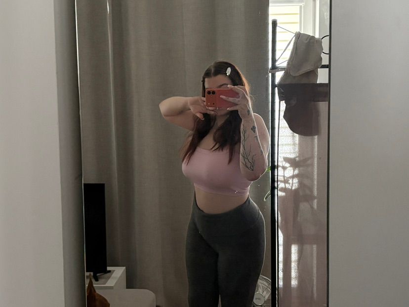 <3