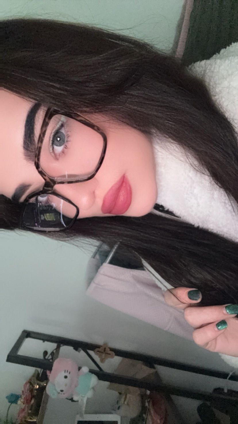 <3