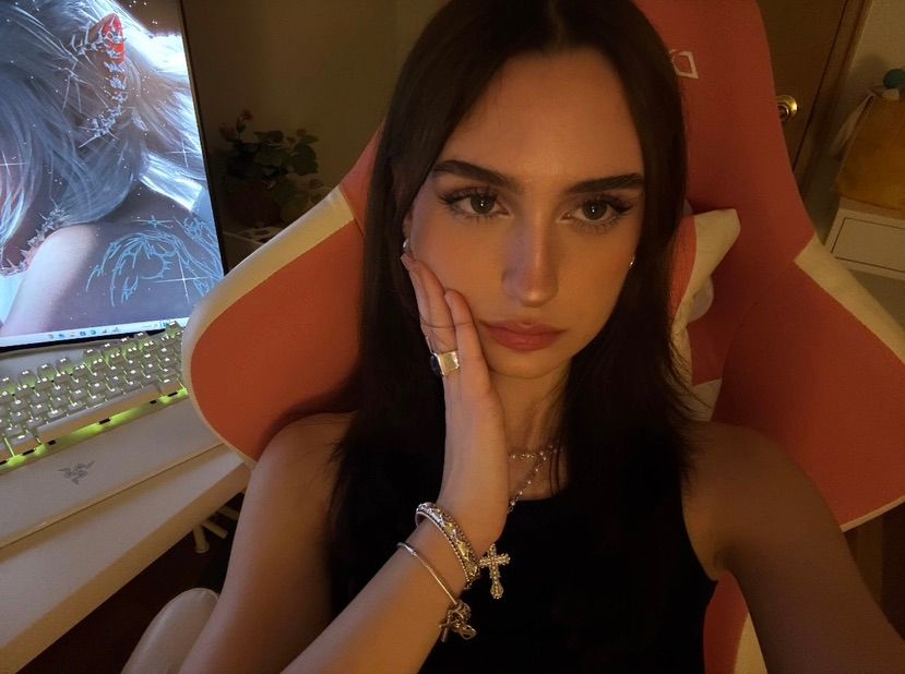 :3