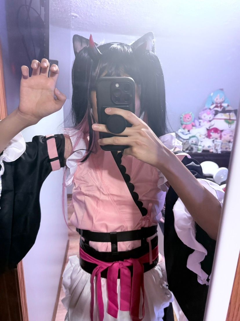 HIII COME COME LETS PLAY :3