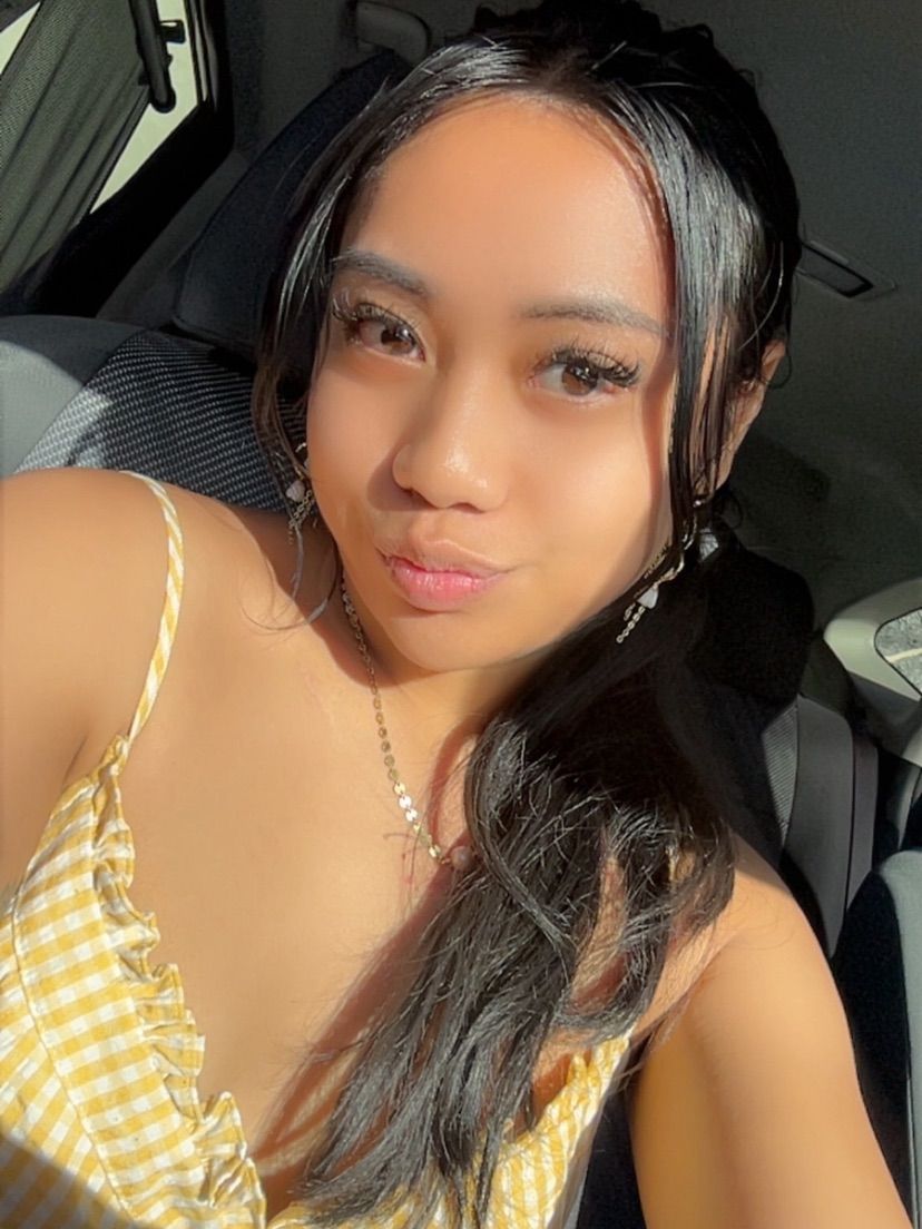 Hiiiii! im available to chat