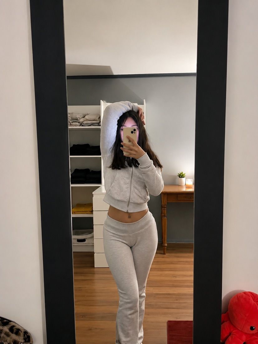 hello👄