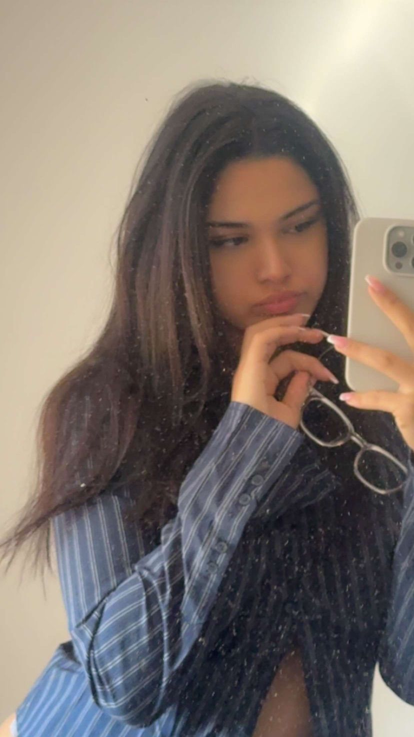 <3