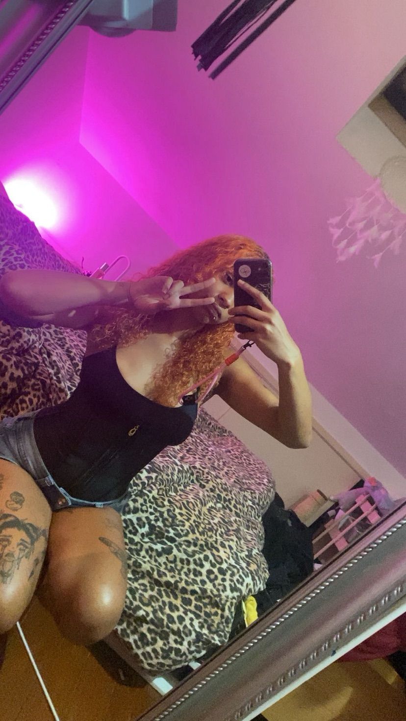 ^~^