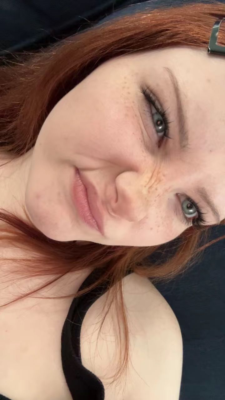 makeup so good i can make silly faces