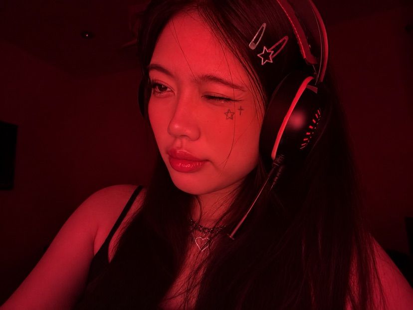 Lets hangouttt >.<