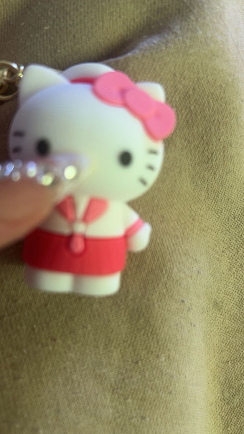 cuteee keychainsss >.<