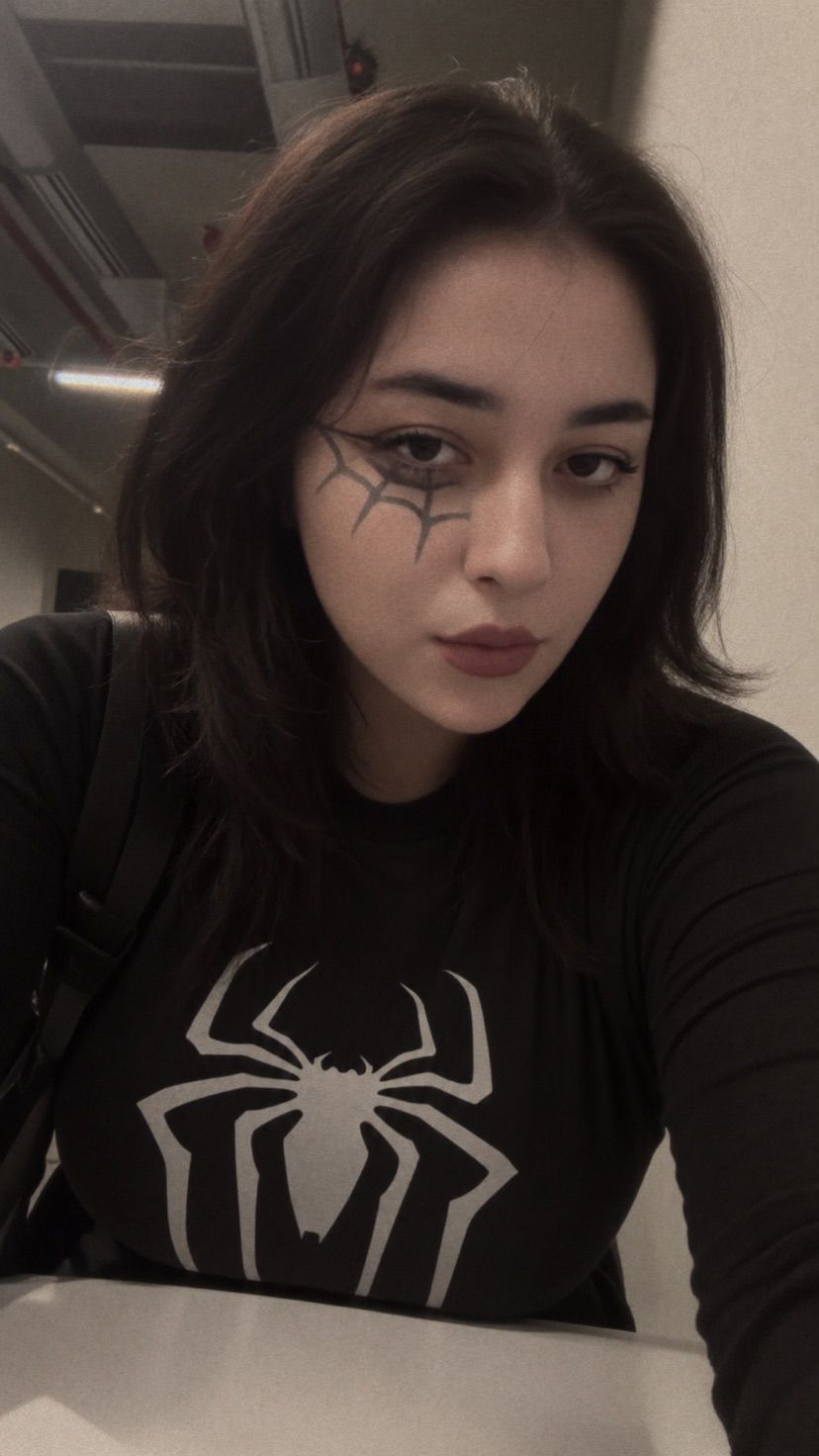 ur challenger streamer girl