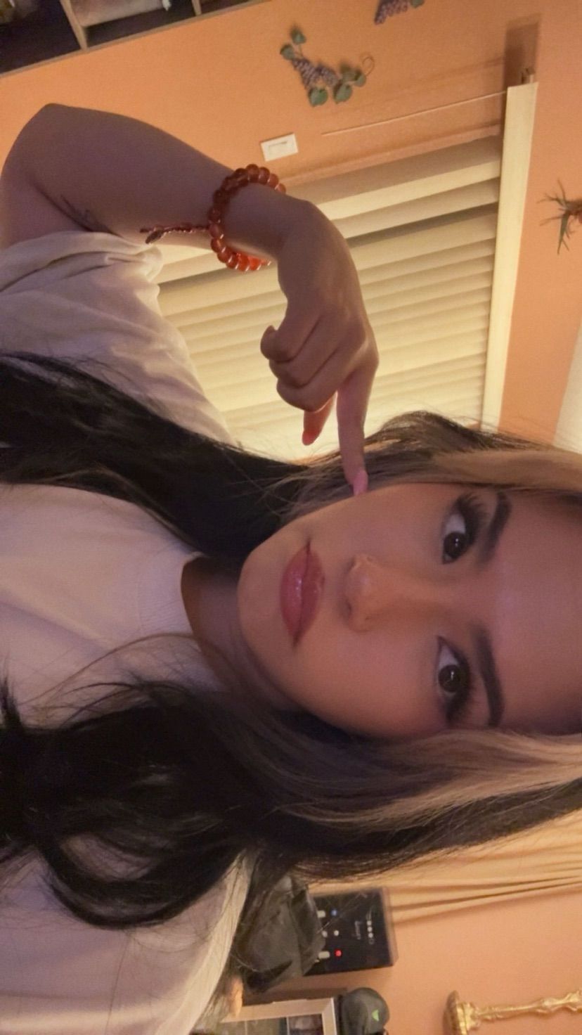 im bored lets talk?🖤