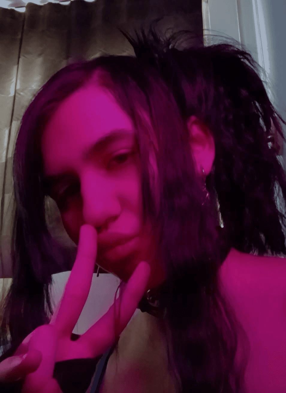 Shoot a text <3
