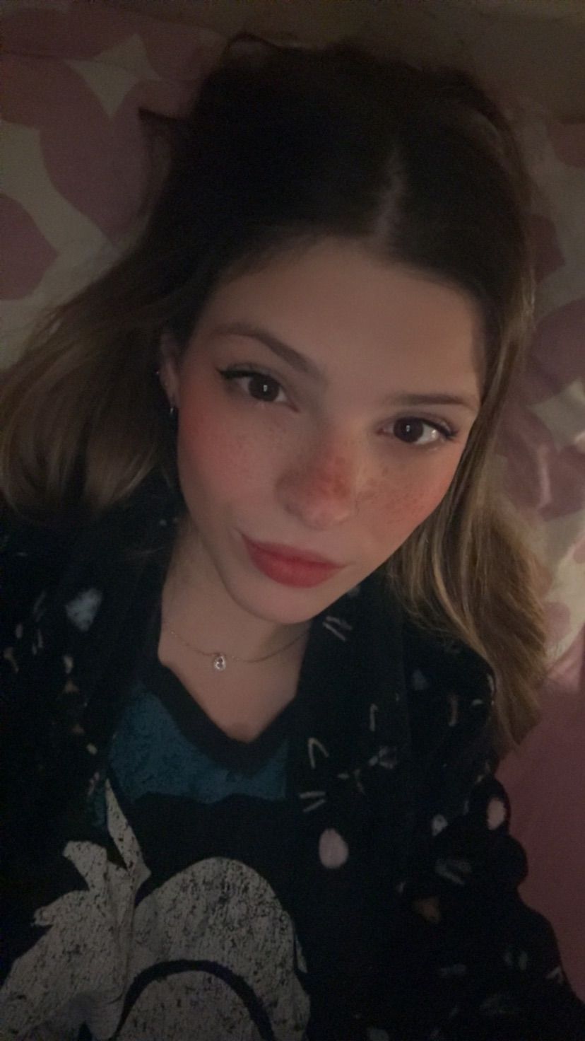 Available for selfies 🥰