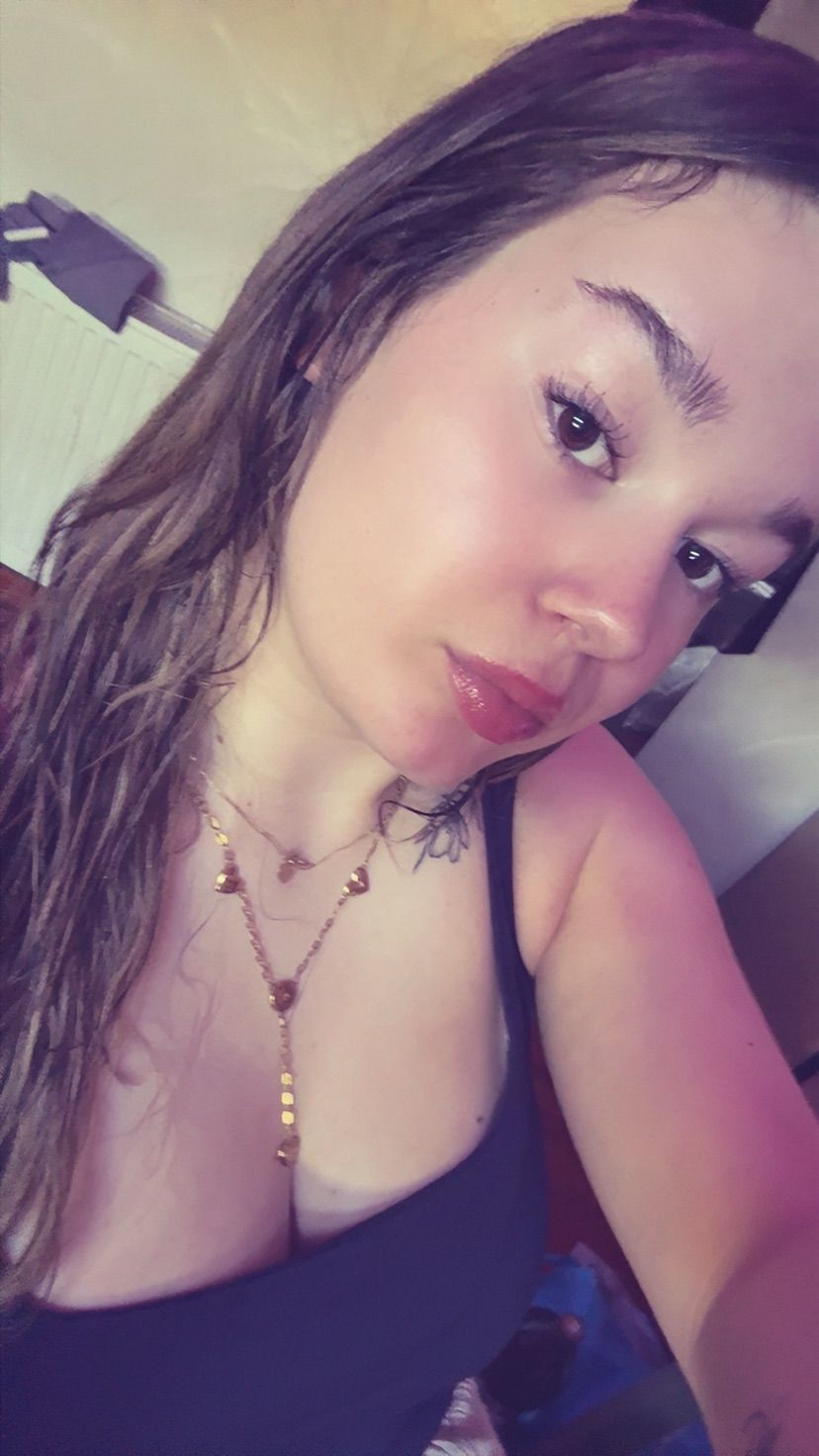Wanna talk and spoil mee??