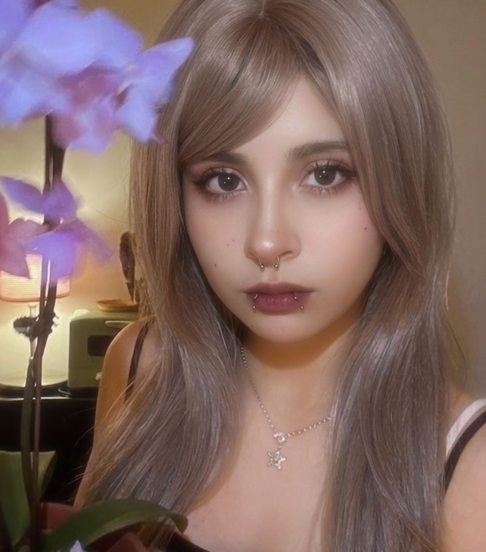 (๑>ᴗ<๑)