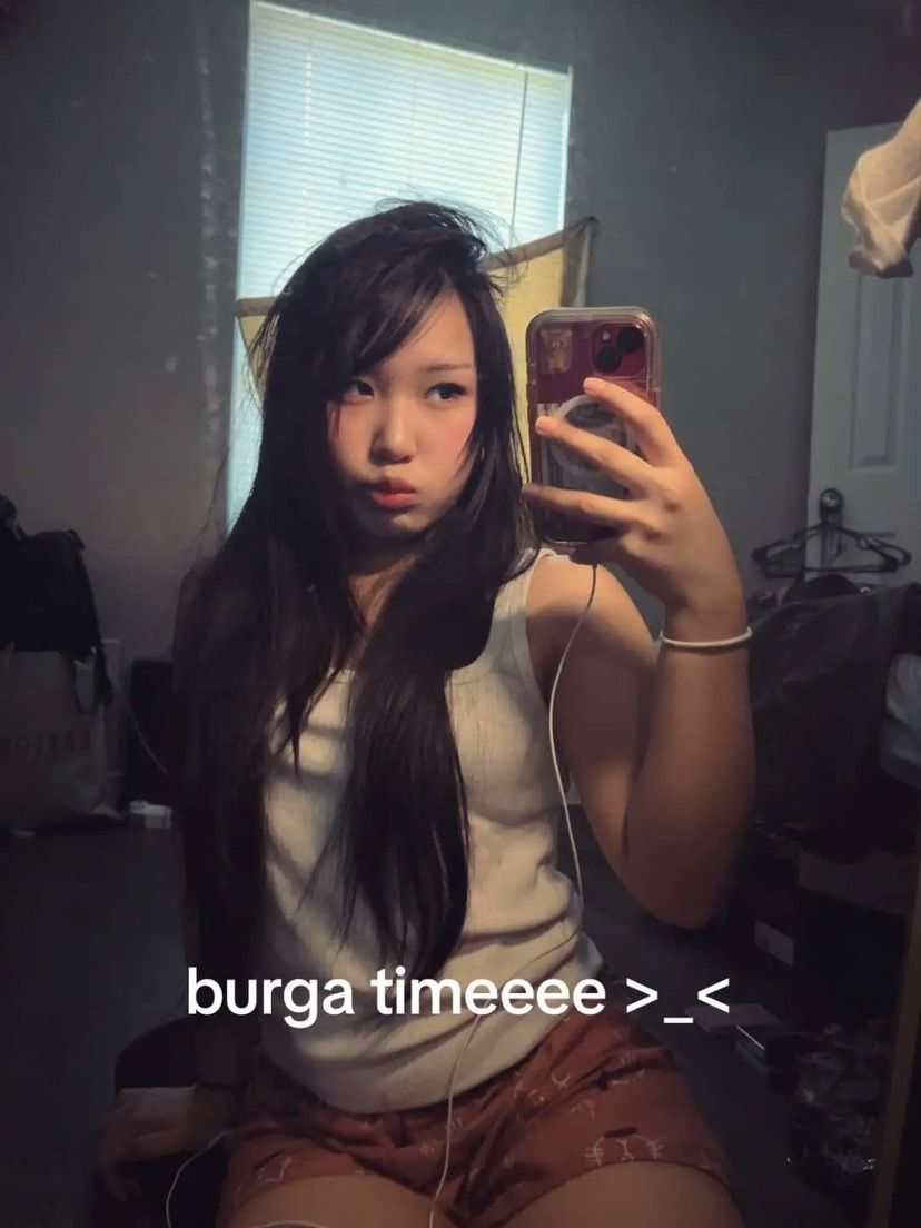 available 4 vid & voice chats~!!
+ selfies/ootd!!