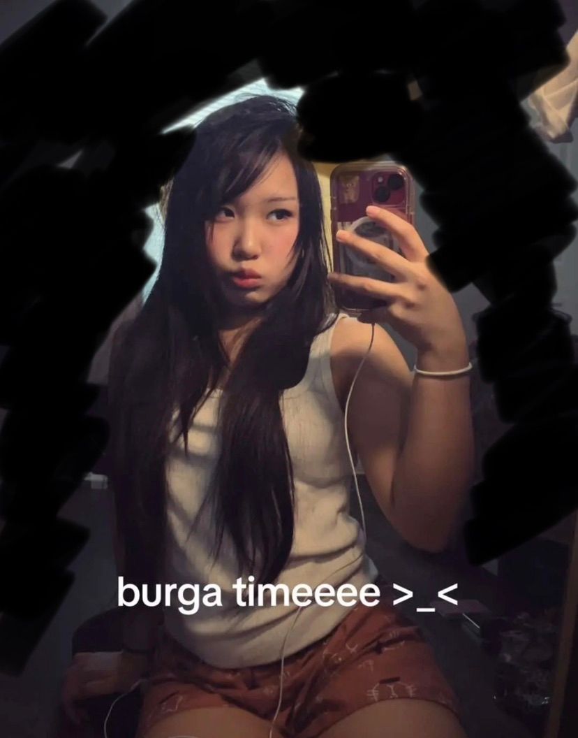 cute burga timeee >\\\\<