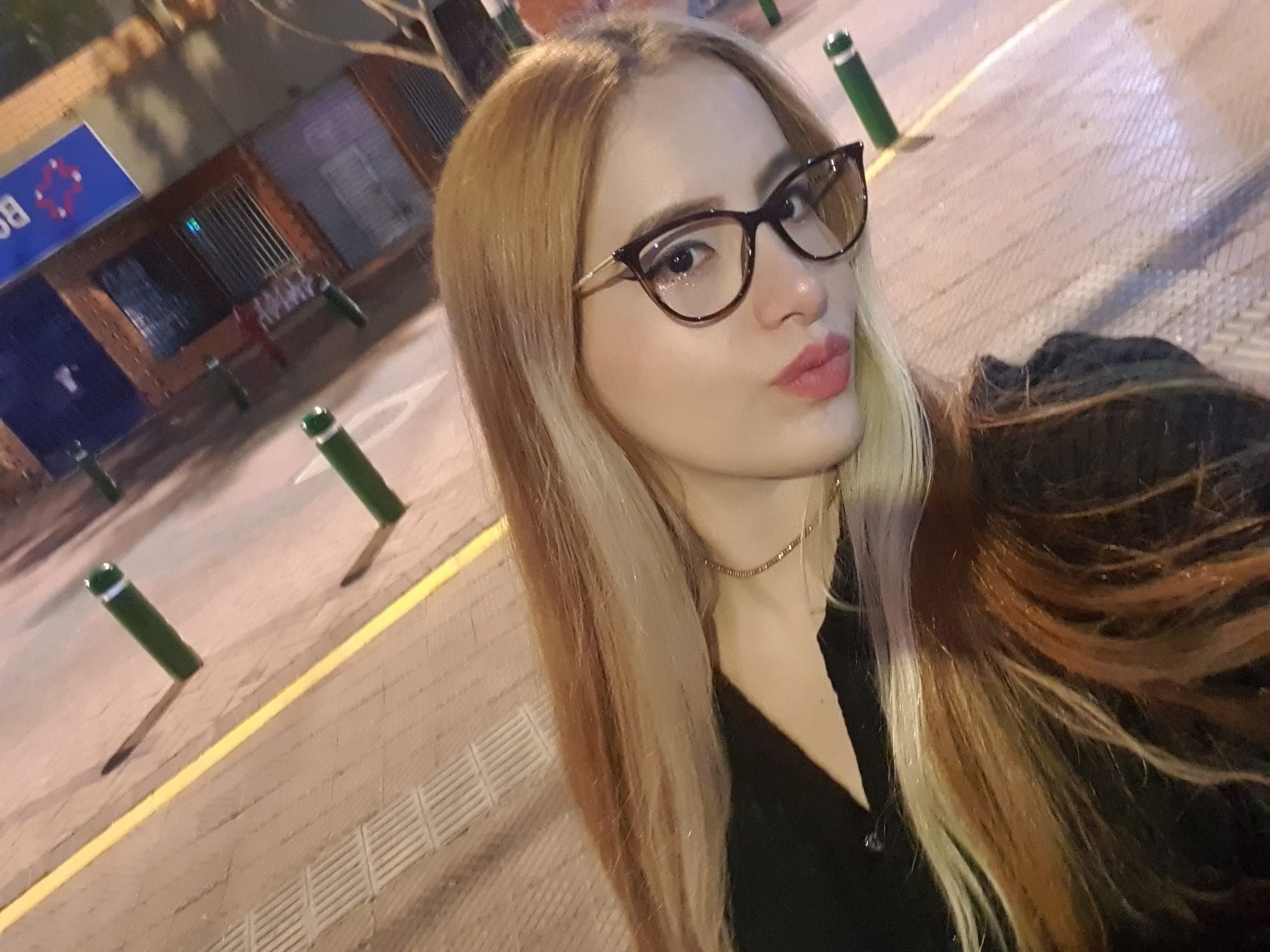 Talk with me  ;3