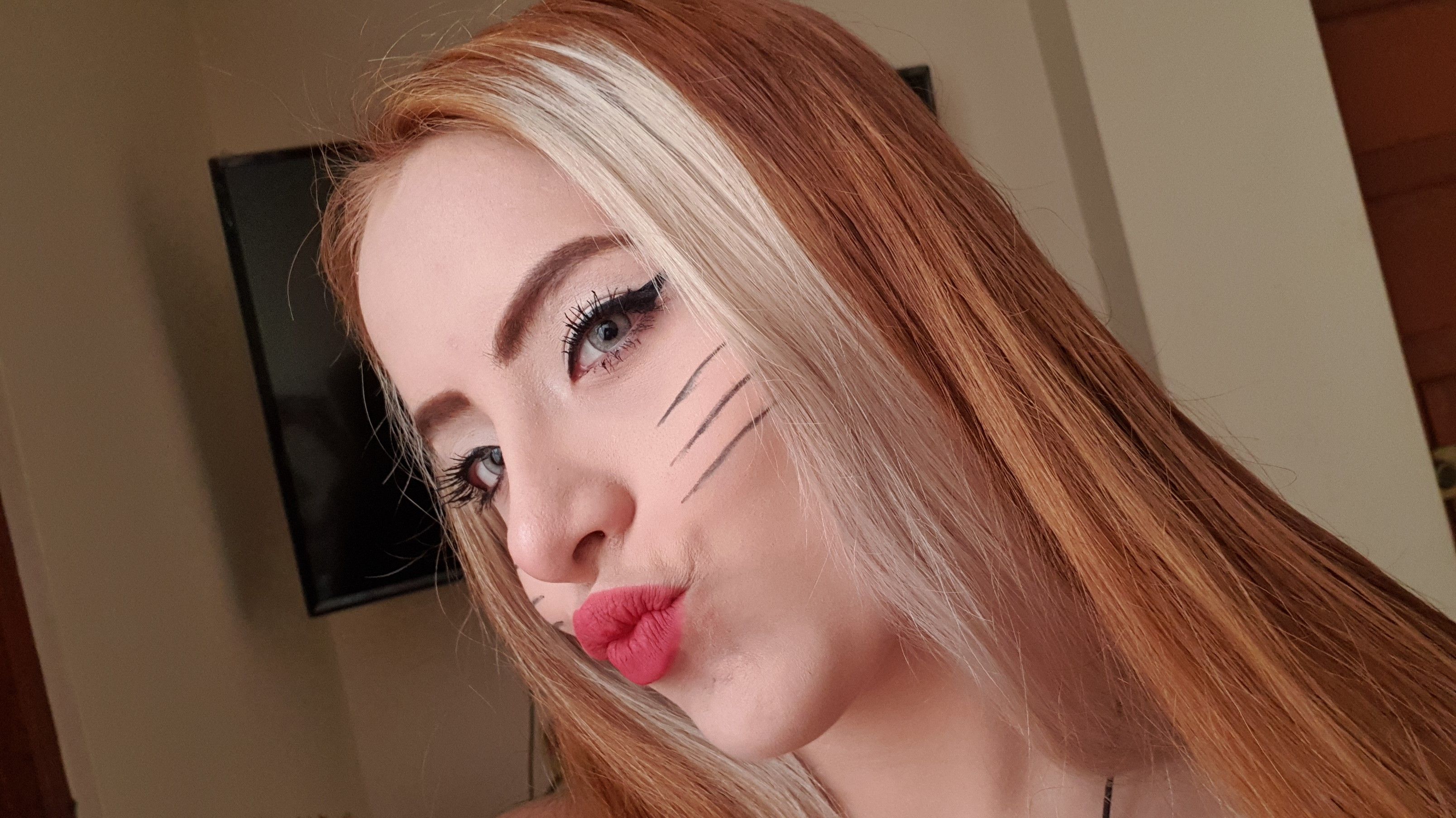 Do want to play or talk? :3