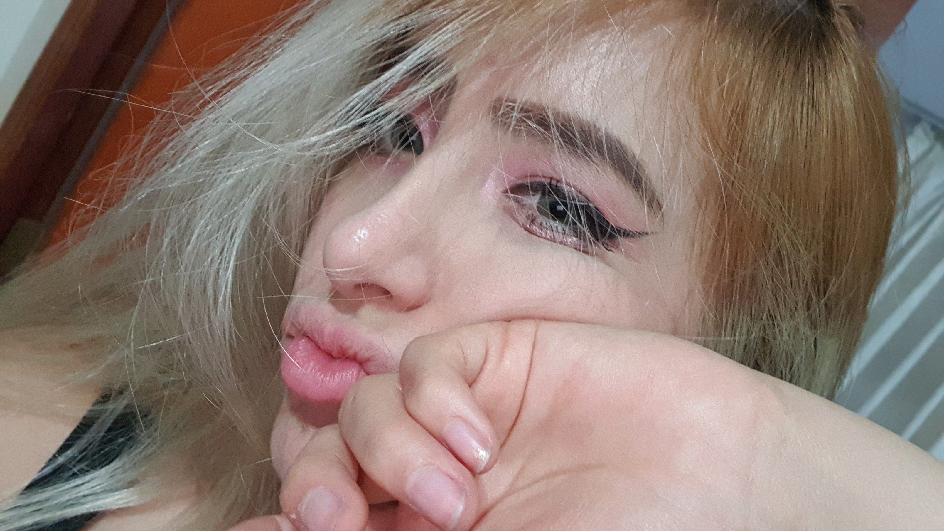 dm me :3